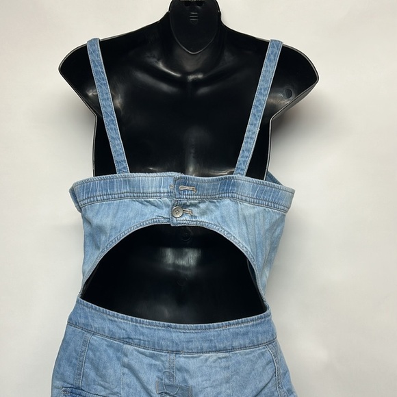 Women's Light Blue Denim Jumpsuit free people size small missing a button - Picture 5 of 13